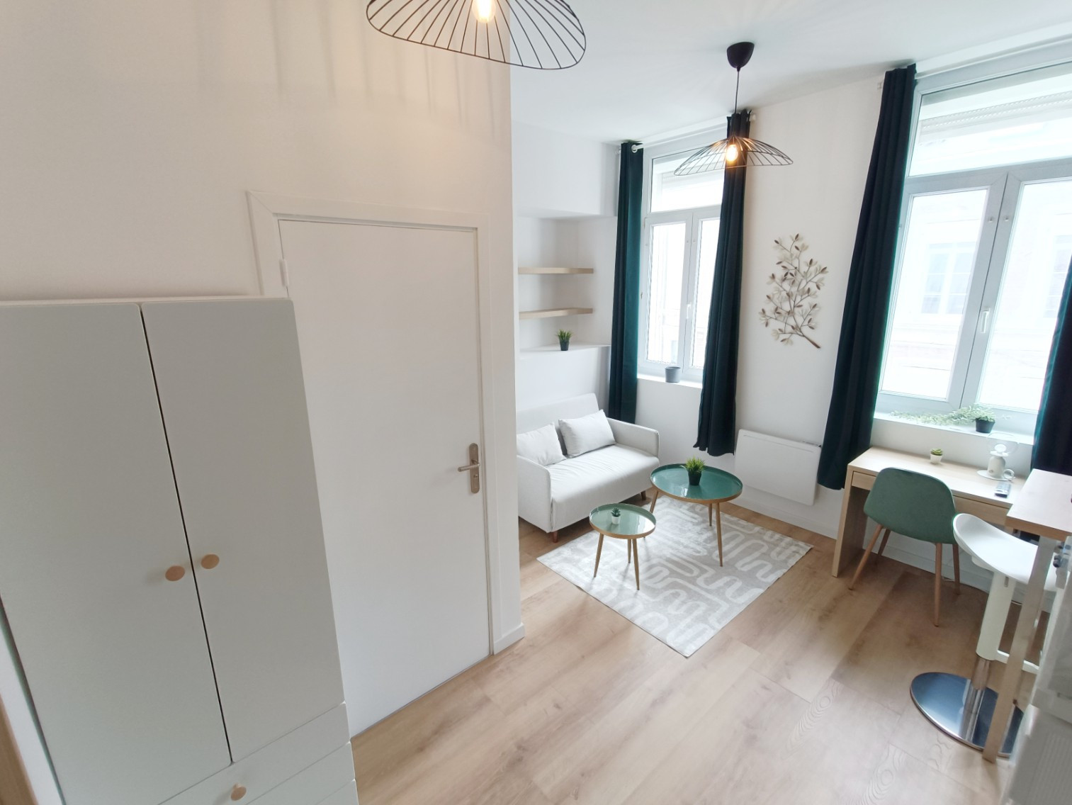 
                                                Location
                                                 Studio Meublé Haut de Gamme 18m2 Henriville