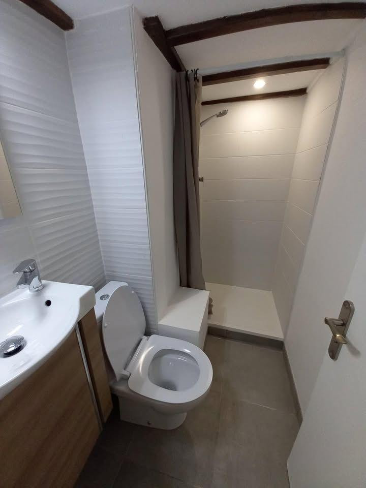 
                                                Location
                                                 Studio meublé hyper centre Carmes Esquirol