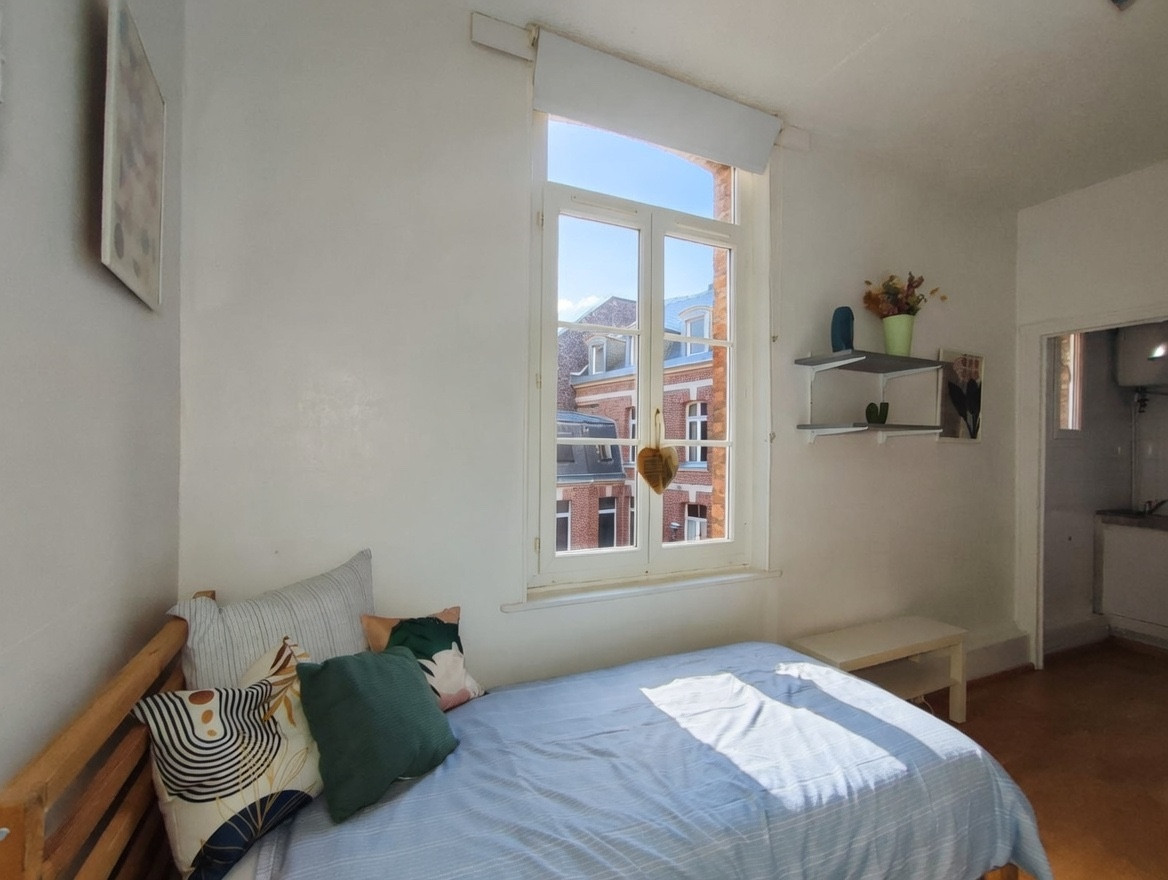 
                                                Location
                                                 Studio meublé hyper centre - gare à pied