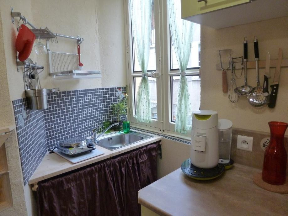 
                                                Location
                                                 Studio meublé - idéal étudiant