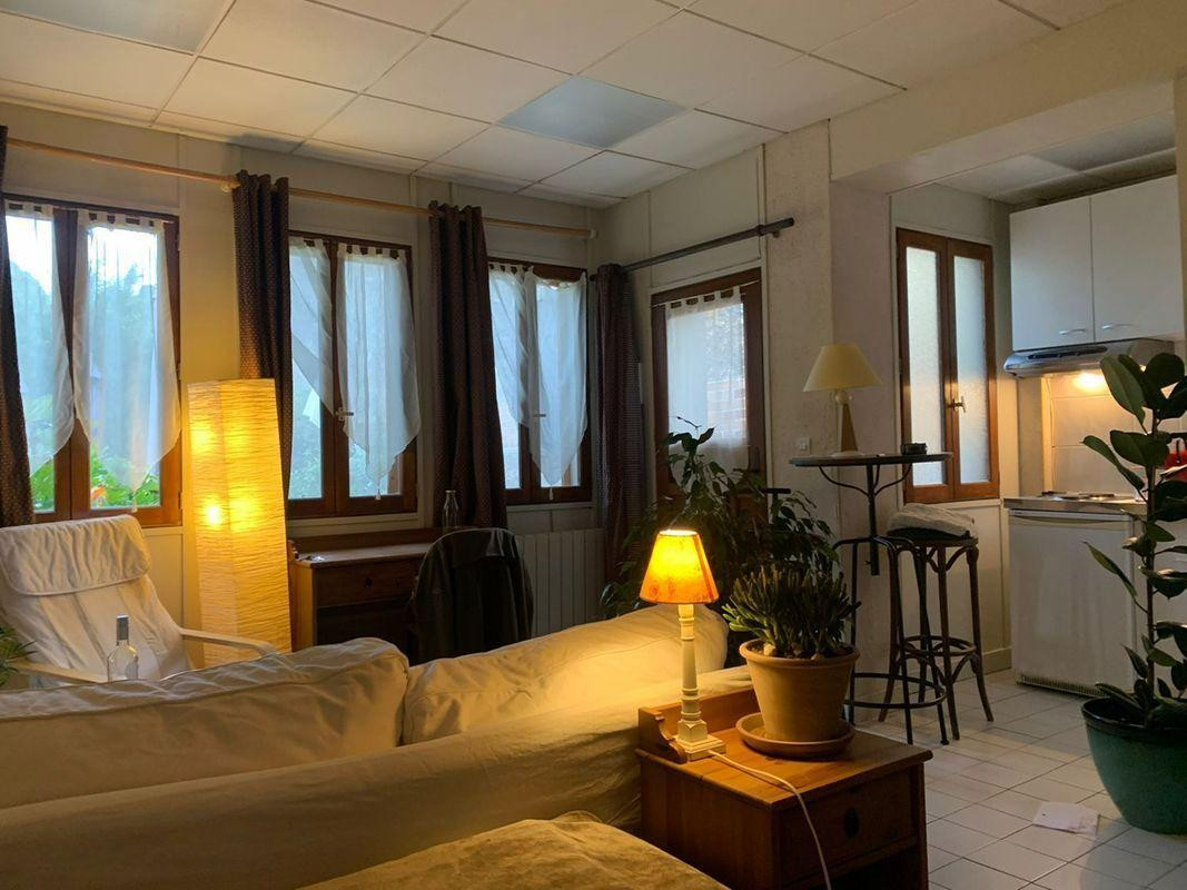 
                                                Location
                                                 Studio meublé indépendant 23m² Bezons