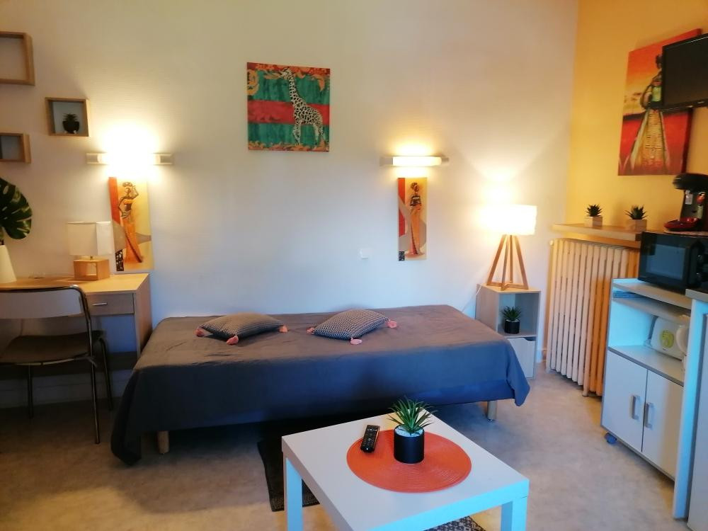 
                                                Location
                                                 Studio meublé indépendant quartier Procé
