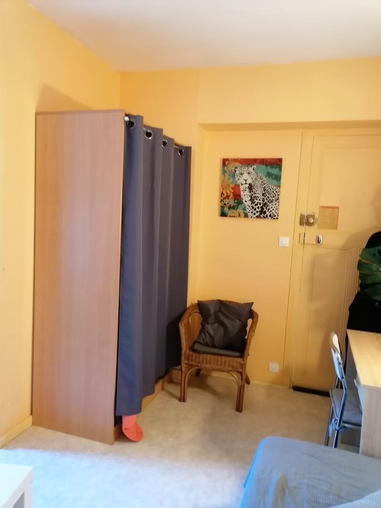 
                                                Location
                                                 Studio meublé indépendant quartier Procé