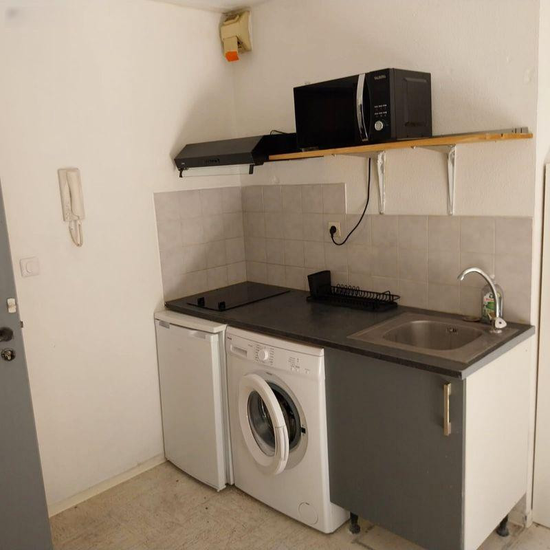 
                                                Location
                                                 Studio Meublé Jeunes actifs & Etudiants