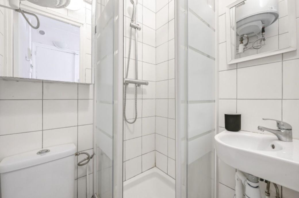 
                                                Location
                                                 Studio meublé Levallois Perret