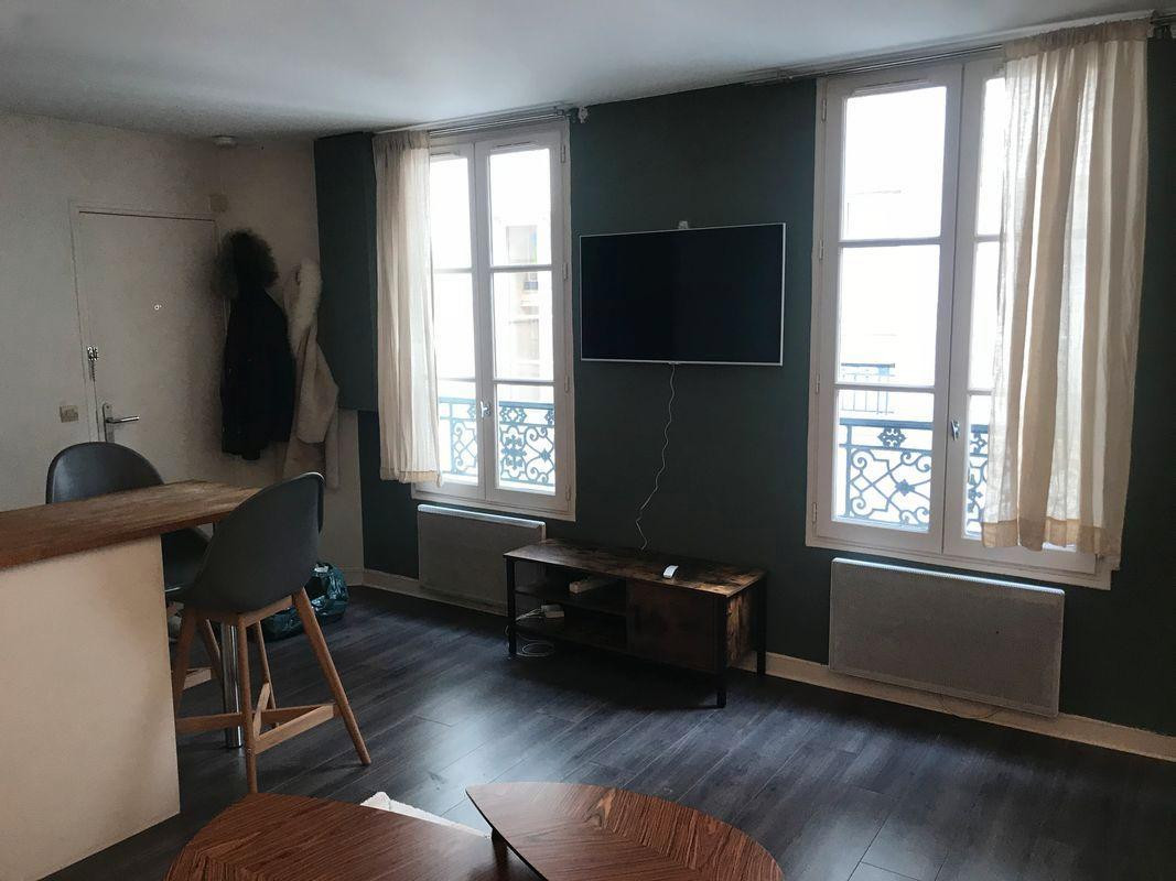
                                                Location
                                                 Studio meublé Levallois-Perret