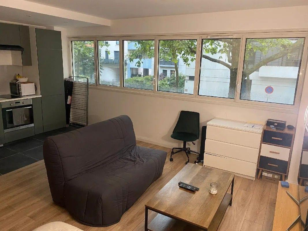 
                                                Location
                                                 Studio meublé lumineux 28m² à Boulogne Billancourt