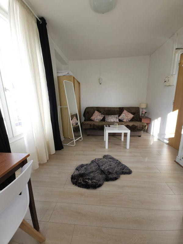 
                                                Location
                                                 Studio meublé métro commerce paris 15ème