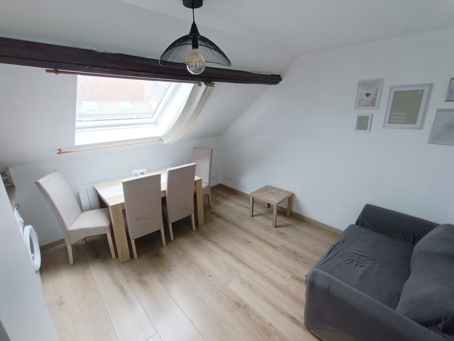 Location
                                                 Studio meublé moderne et pratique