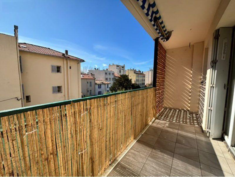 
                                                Location
                                                 Studio meublé Mourillon