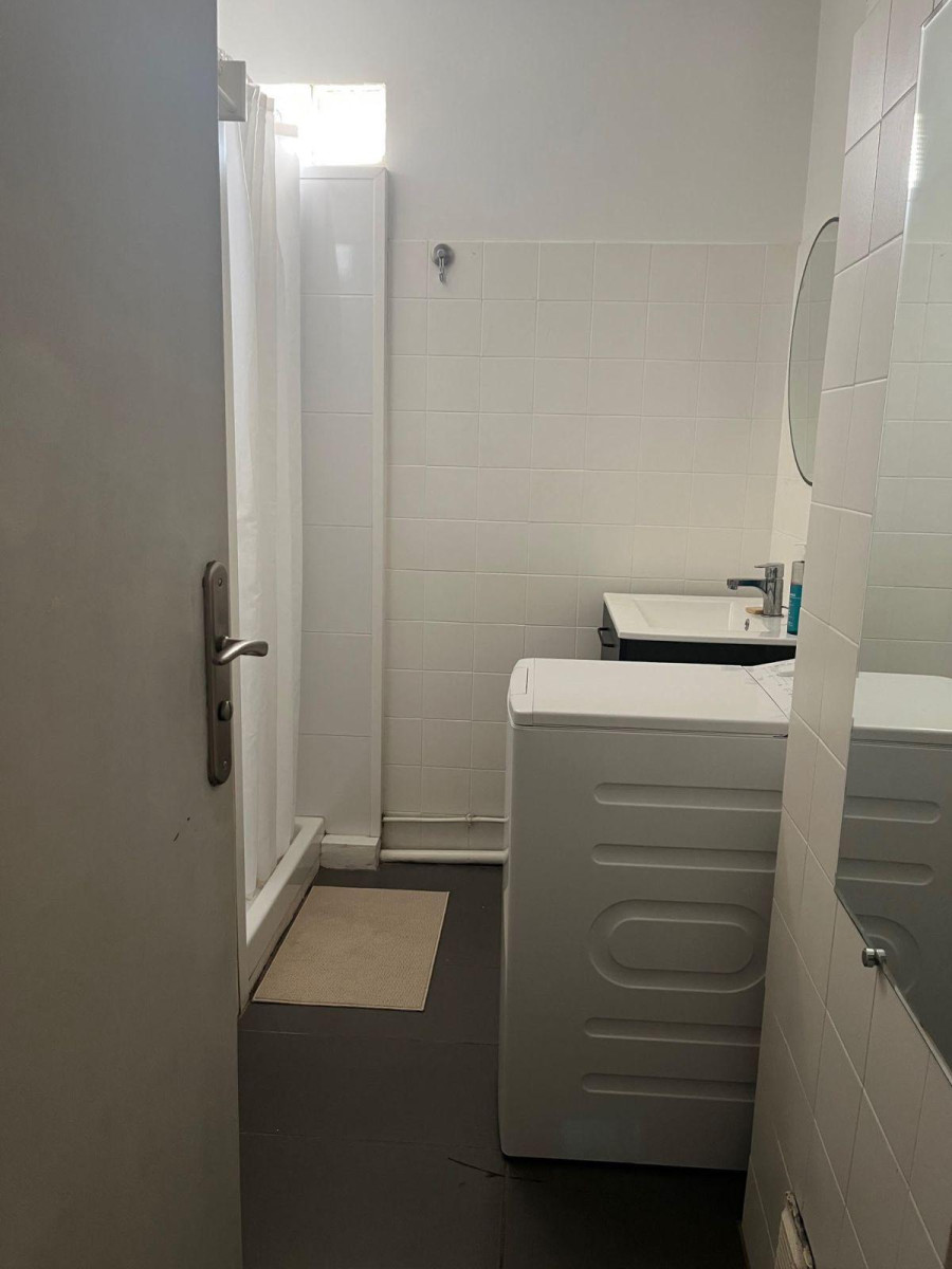 
                                                Location
                                                 Studio meublé Mourillon