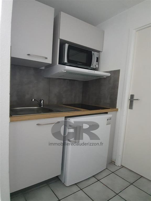 
                                                Location
                                                 STUDIO MEUBLE NANCY CENTRE