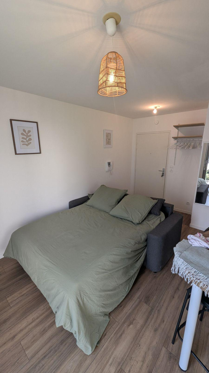 
                                                Location
                                                 Studio meublé neuf - Nancy centre - fac de droit