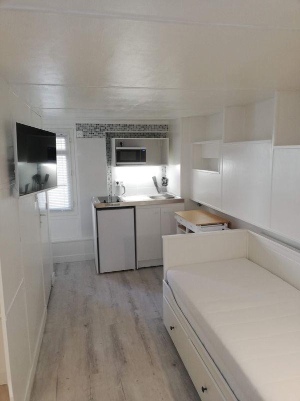 
                                                Location
                                                 Studio meublé Paris 16ème