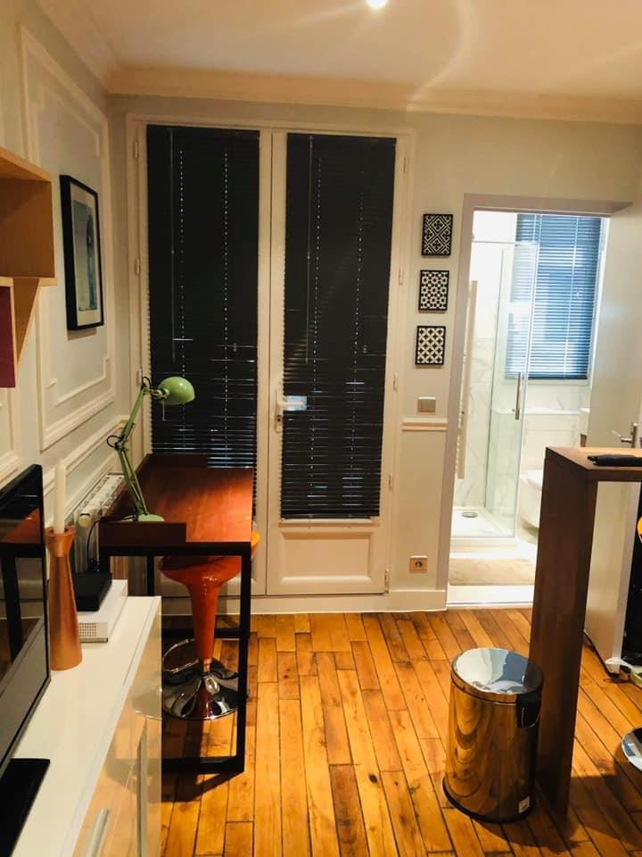 
                                                Location
                                                 Studio meublé Paris 18è