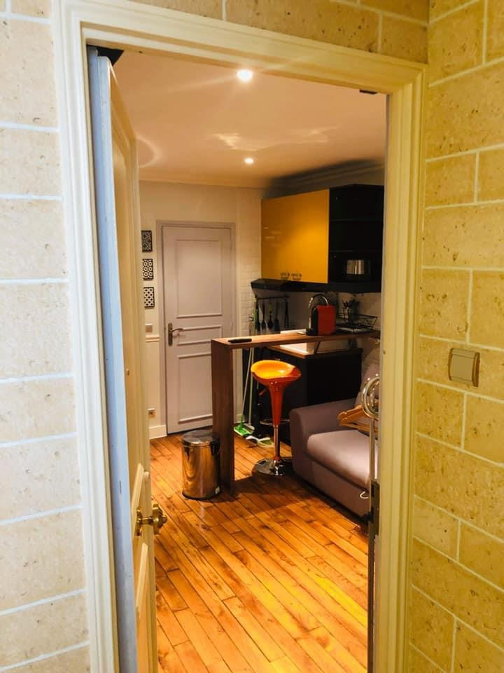 
                                                Location
                                                 Studio meublé Paris 18è