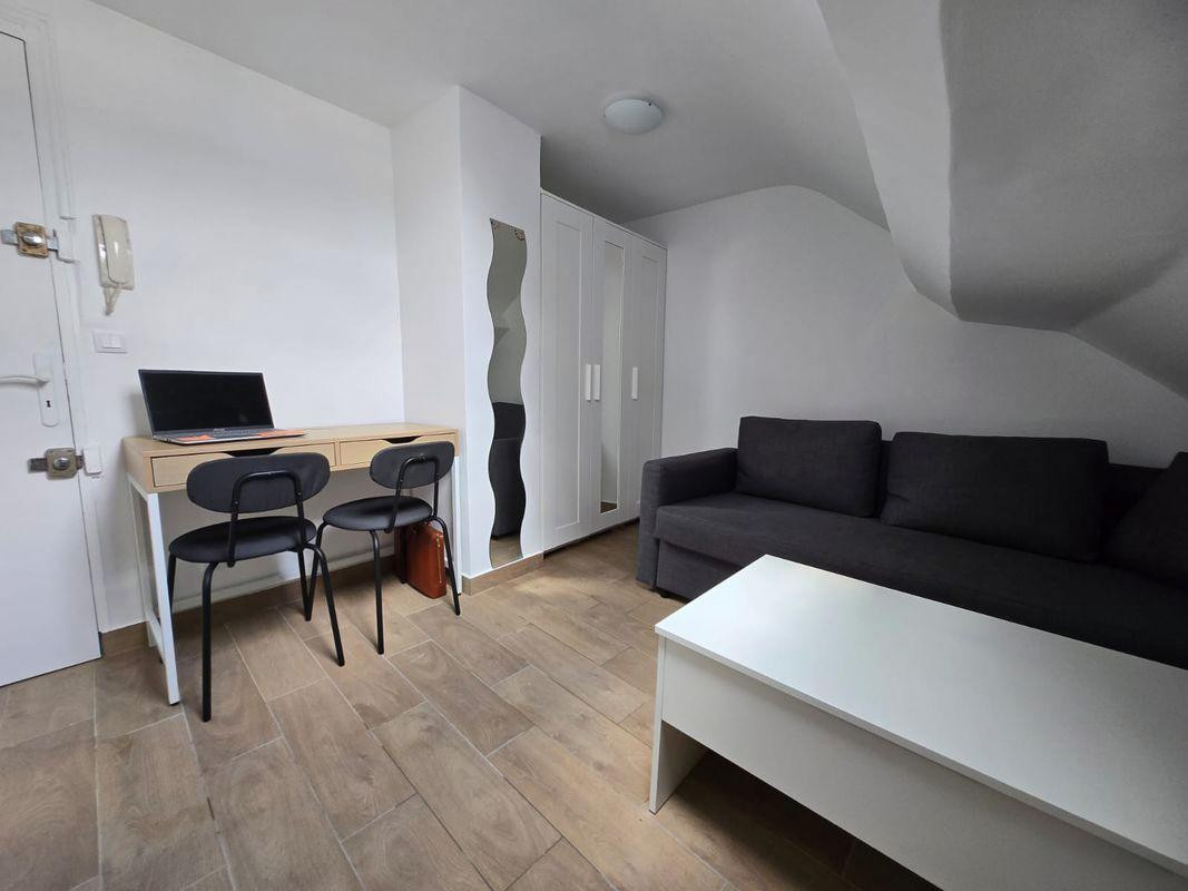 
                                                Location
                                                 Studio meublé – Paris 5e