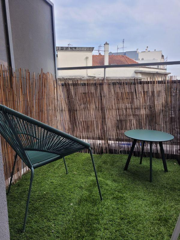 
                                                Location
                                                 Studio meublé + parking + balcon Lyon 8