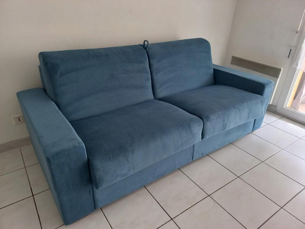 
                                                Location
                                                 Studio meublé passage à niveau Gambetta