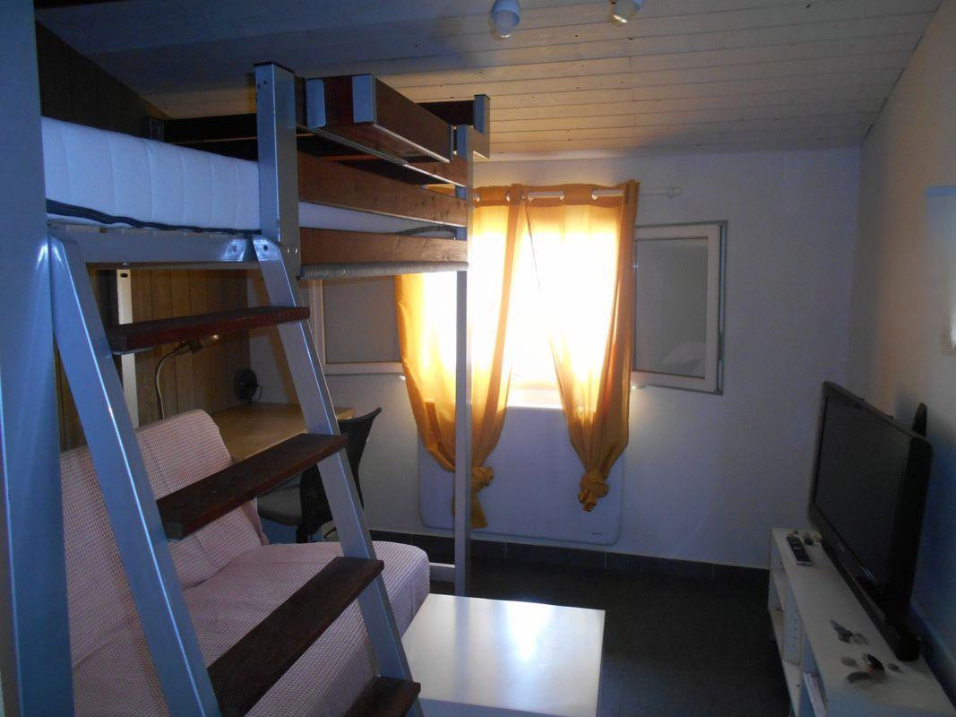 
                                                Location
                                                 Studio meublé Pessac