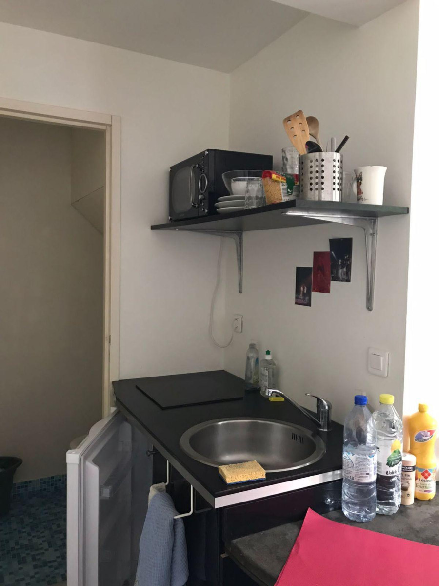 
                                                Location
                                                 Studio meublé Petit Port proche facultés