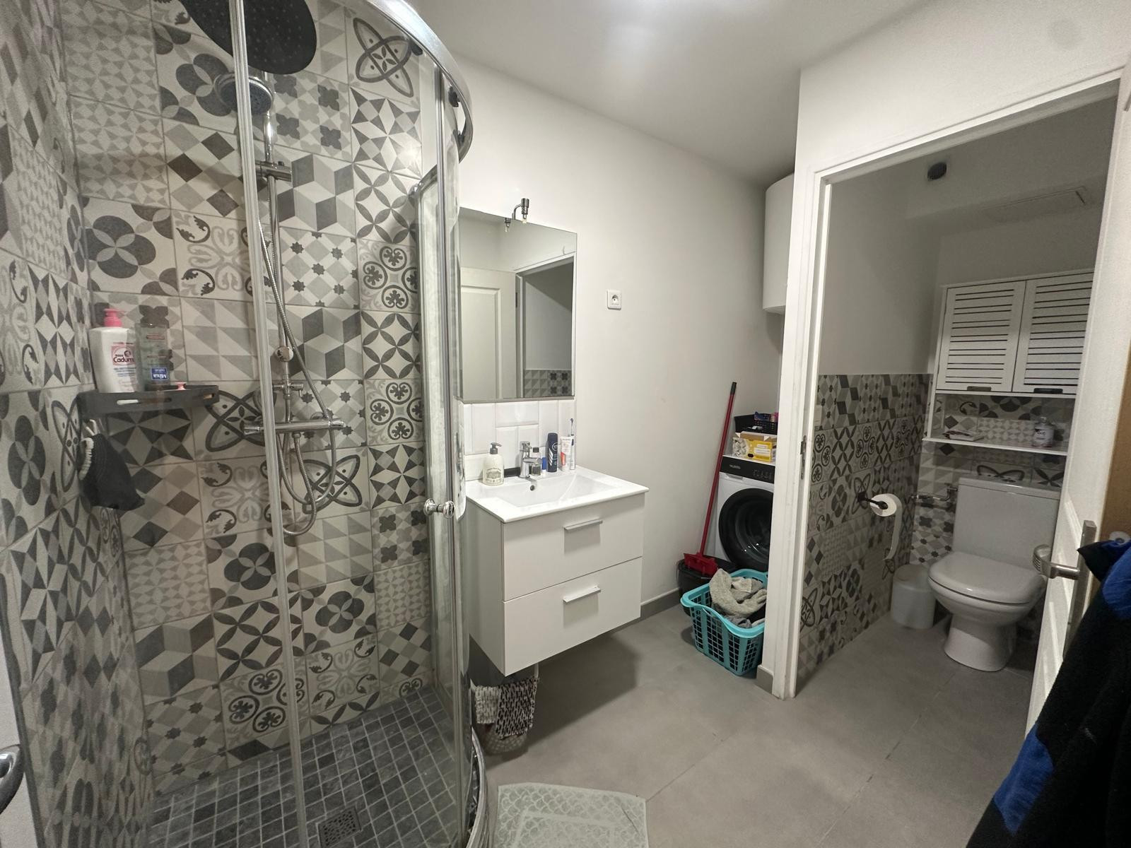 
                                                Location
                                                 Studio meublé plein sud rénové de 39 m²