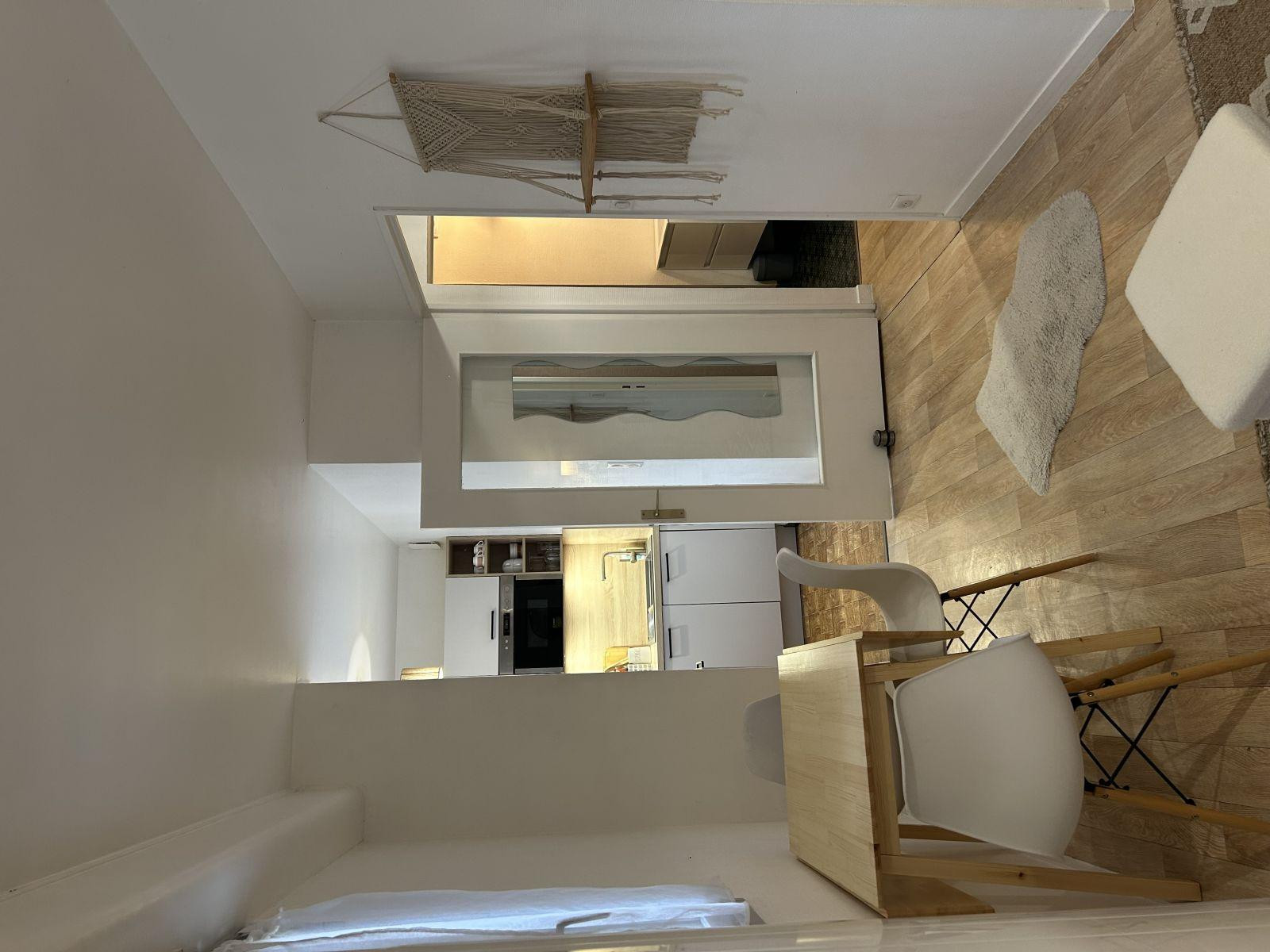 
                                                Location
                                                 Studio meublé - Pornic