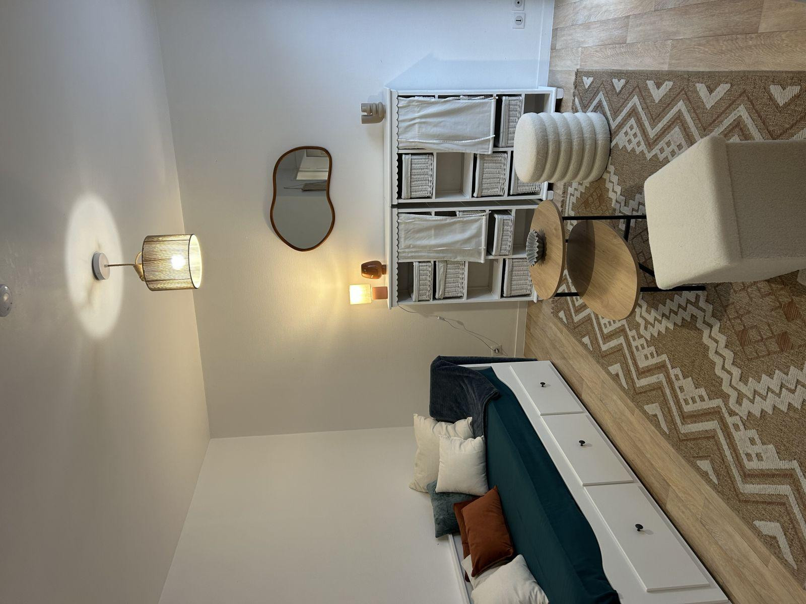 
                                                Location
                                                 Studio meublé - Pornic