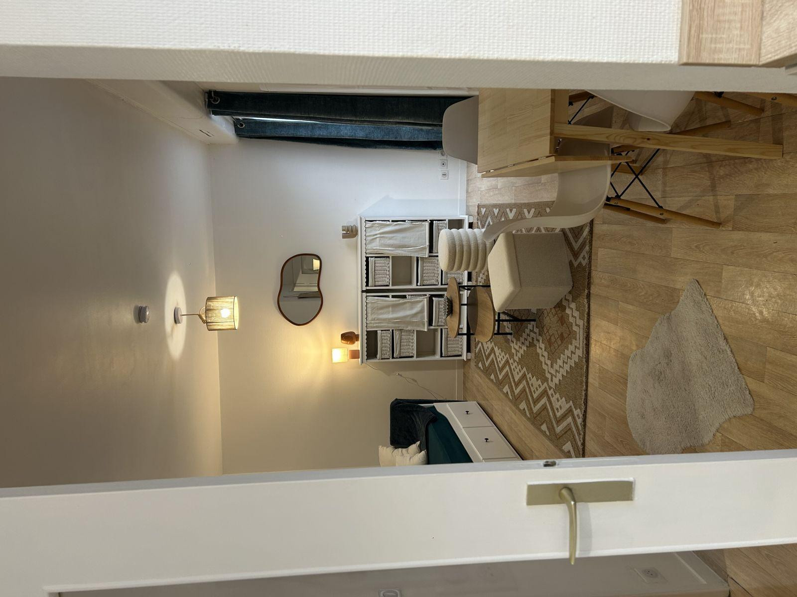 
                                                Location
                                                 Studio meublé - Pornic