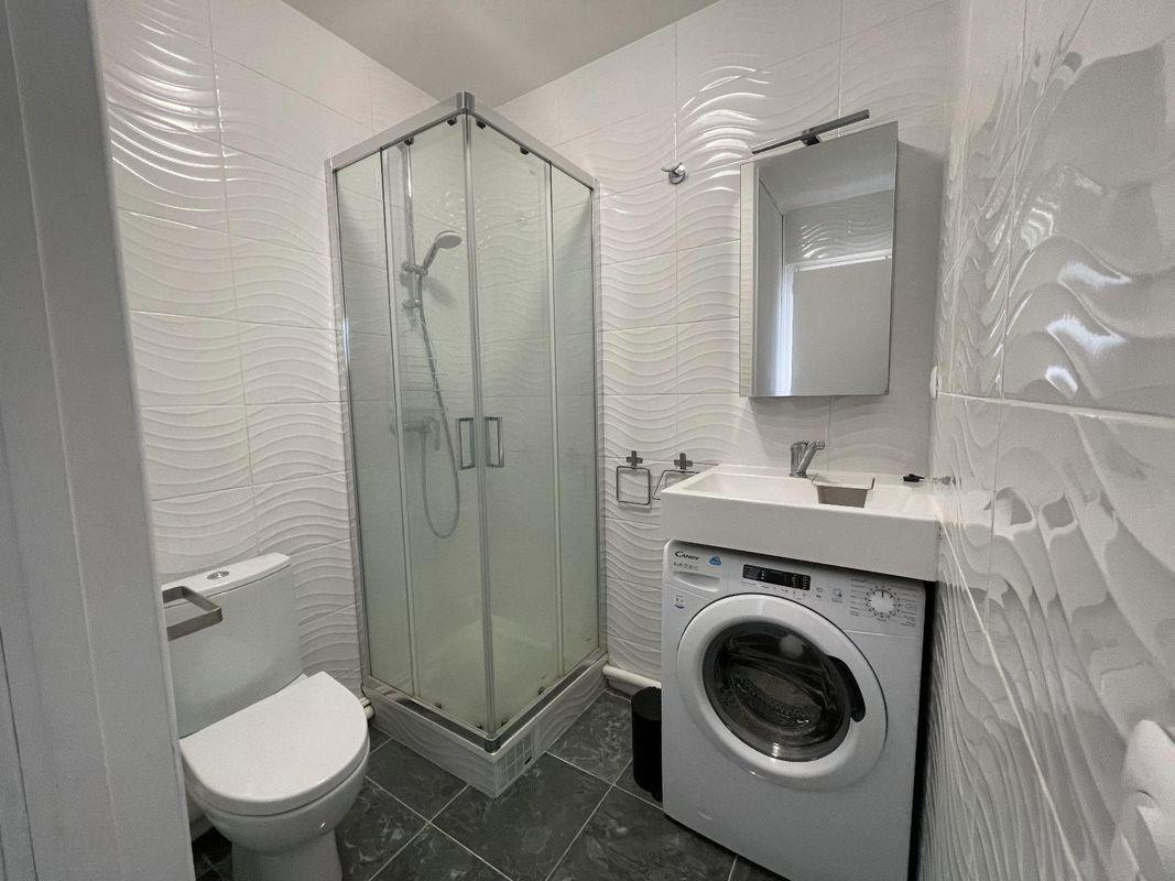 
                                                Location
                                                 Studio meublé pour étudiant ou jeune actif