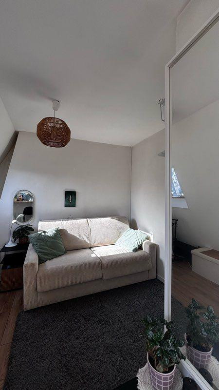 
                                                Location
                                                 Studio meublé pour étudiant - Paris 10ème