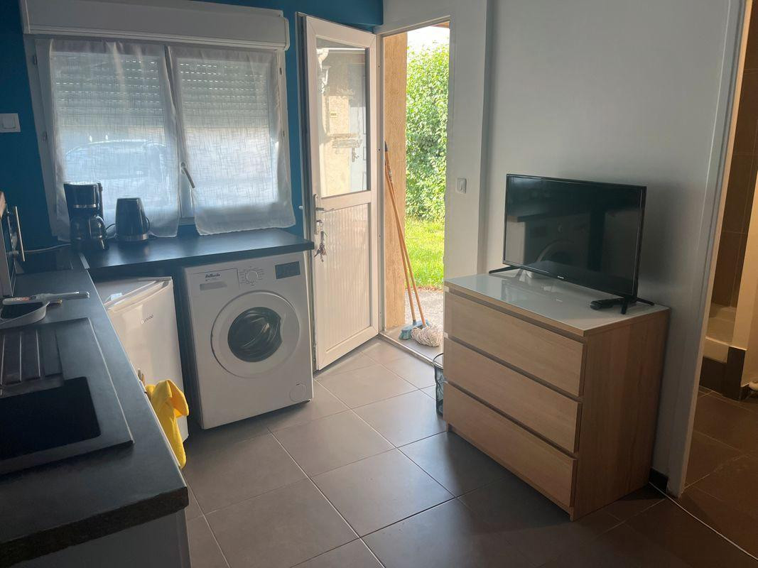 
                                                Location
                                                 Studio meublé proche aéroport Roissy CDG
