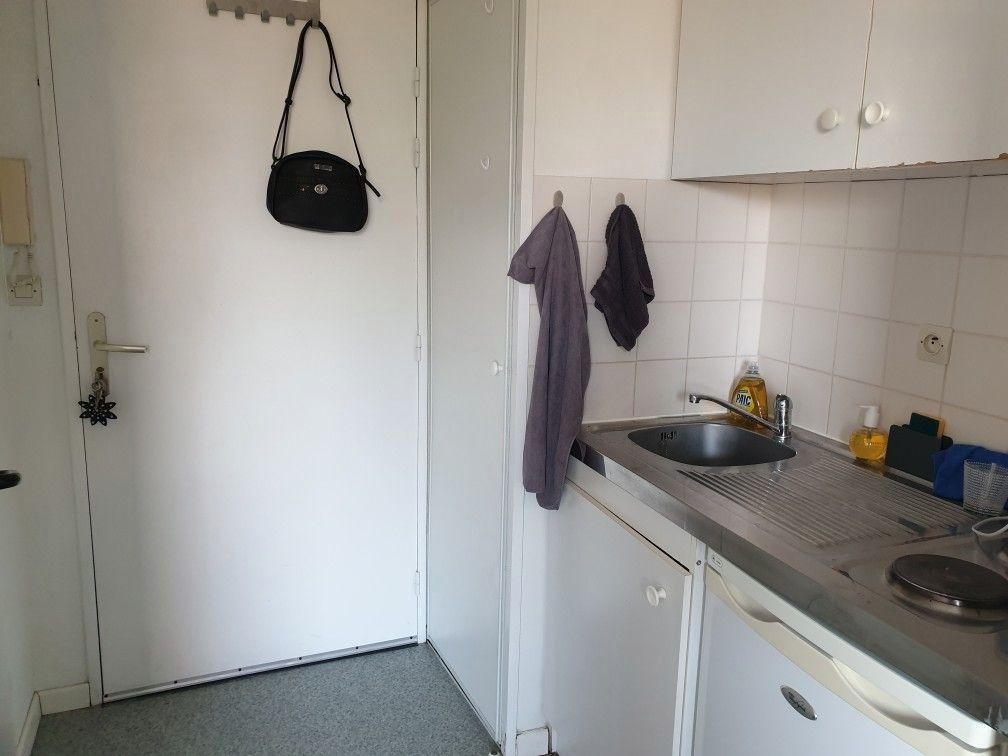 
                                                Location
                                                 Studio meublé proche Catho/Vauban/Wazemmes
