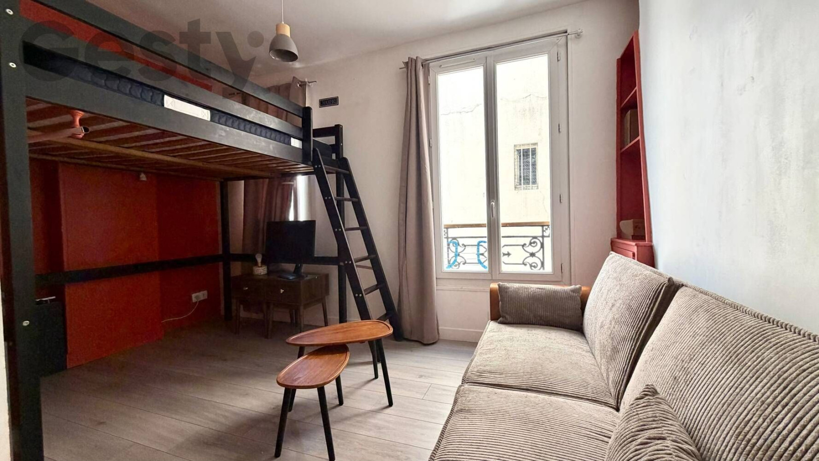 
                                                Location
                                                 Studio meublé proche métro Château Rouge