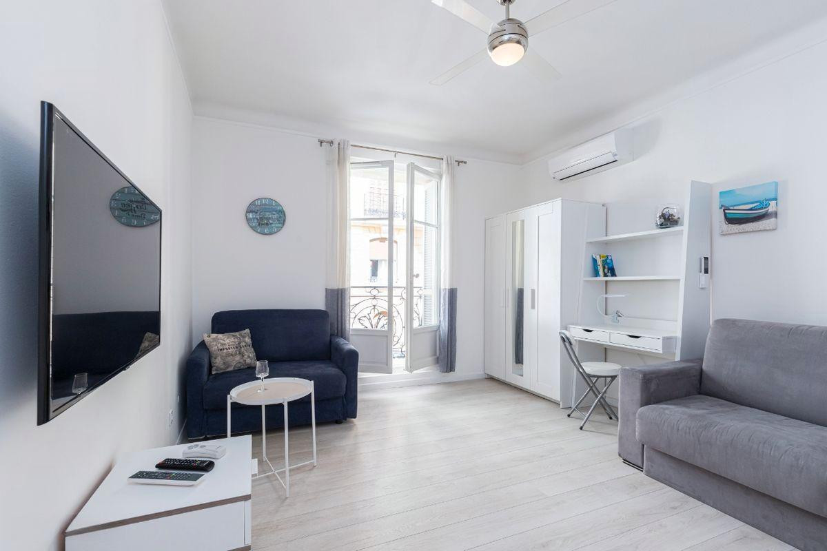 
                                                Location
                                                 Studio meuble Promenade des Anglais