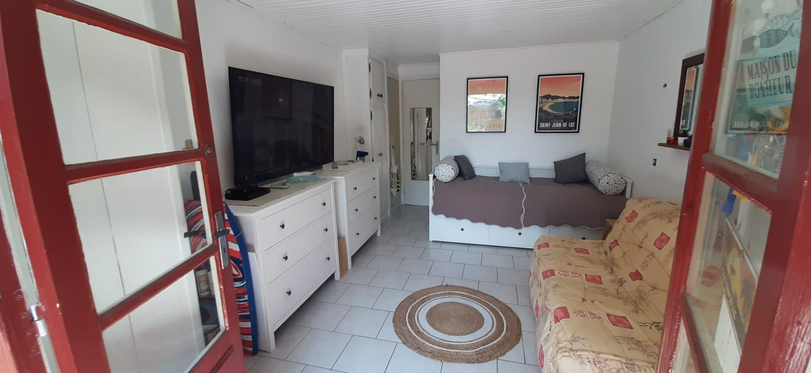 
                                                Location
                                                 Studio meublé RDC tout confort – Quartier Acotz;