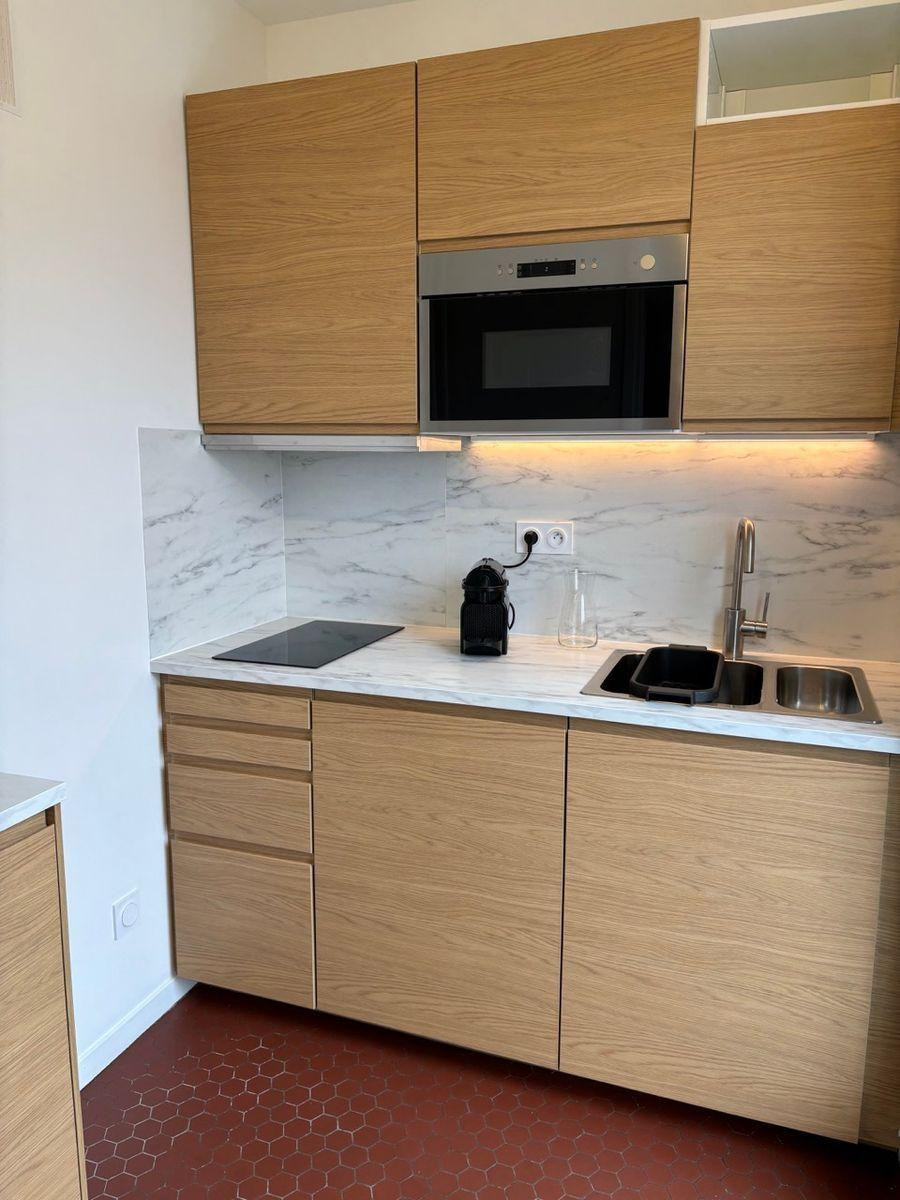 
                                                Location
                                                 Studio meublé refait à neuf