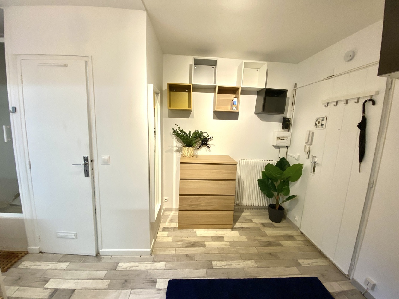 
                                                Location
                                                 Studio meublé, refait à neuf proche gare
