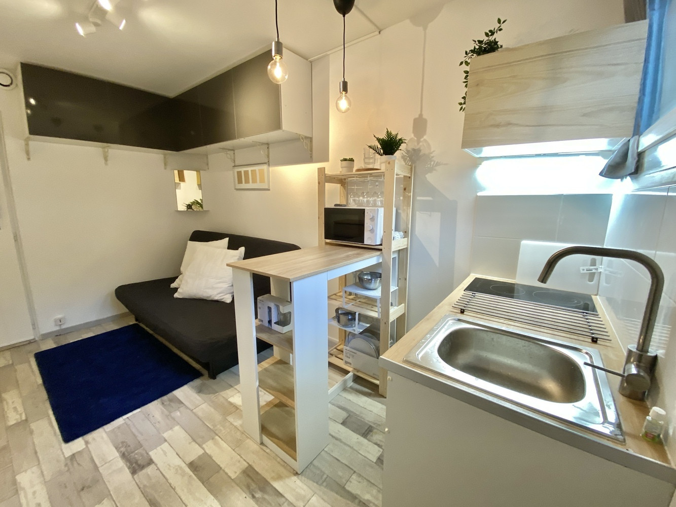 
                                                Location
                                                 Studio meublé, refait à neuf proche gare
