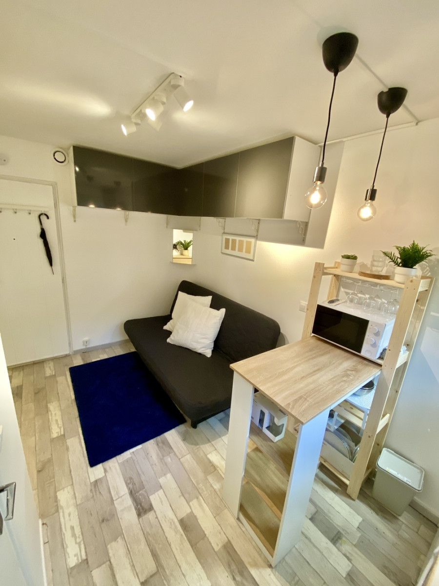 
                                                Location
                                                 Studio meublé, refait à neuf proche gare