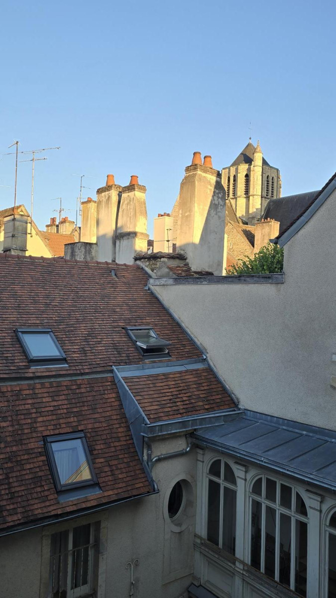 
                                                Location
                                                 Studio meublé rénové – 14 m², Climatisation, Dijon