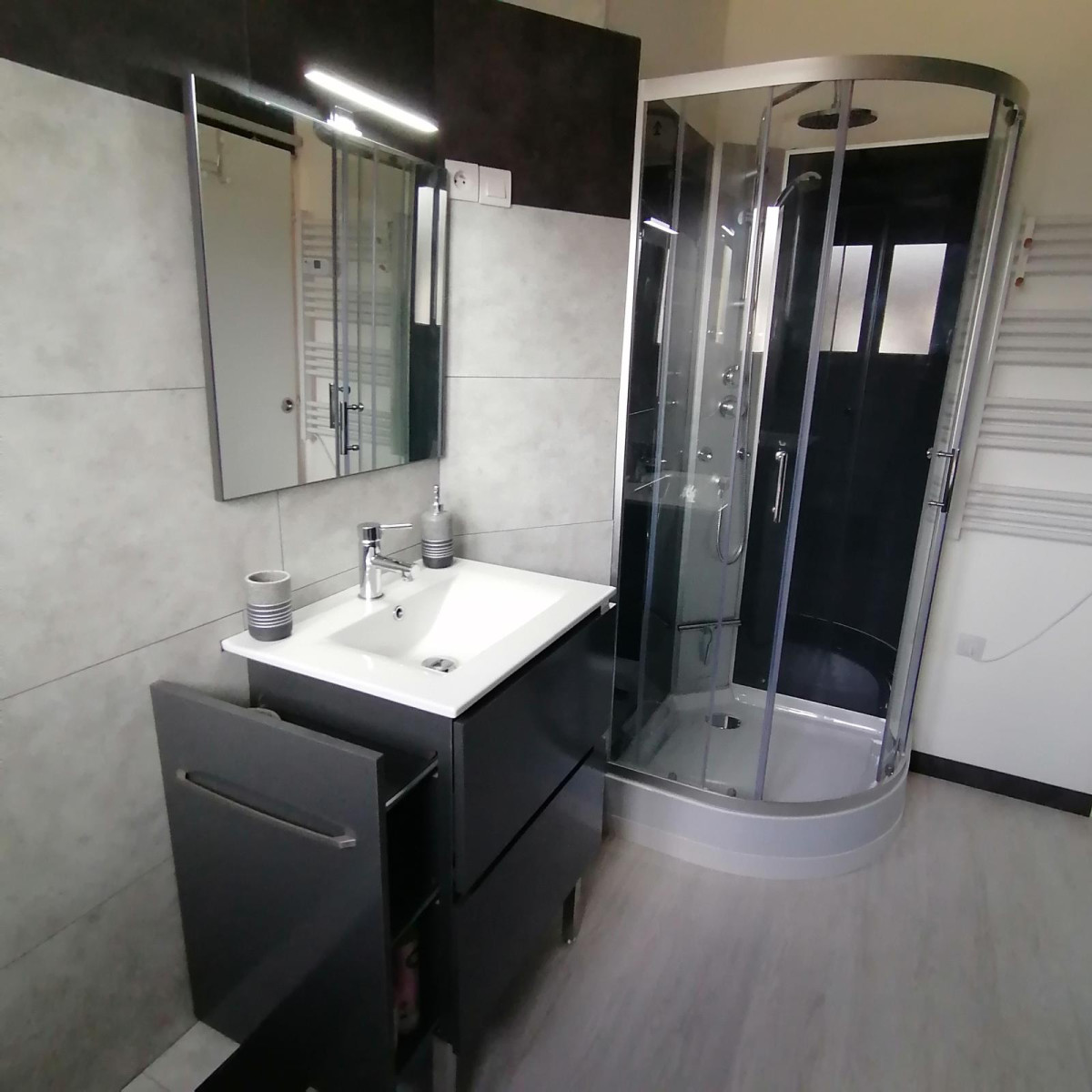 
                                                Location
                                                 Studio meublé rénové 18 m²  Calme – Tout équipé