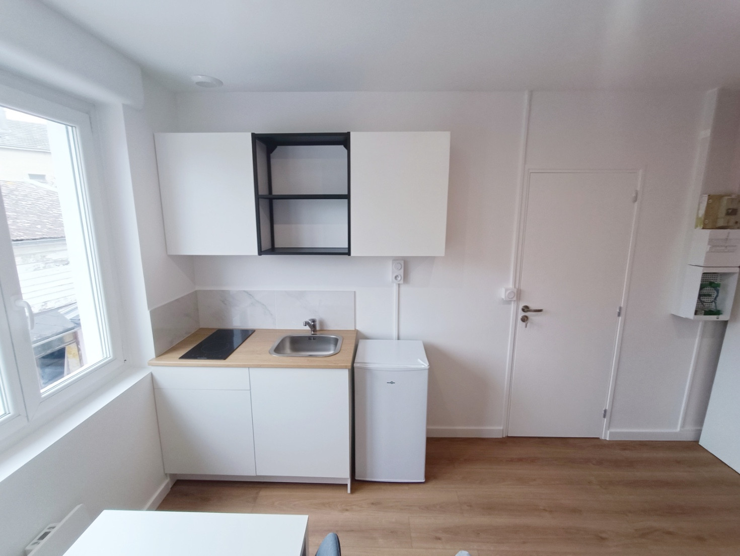 
                                                Location
                                                 Studio meublé rénové 22,96 m2 proche IUT