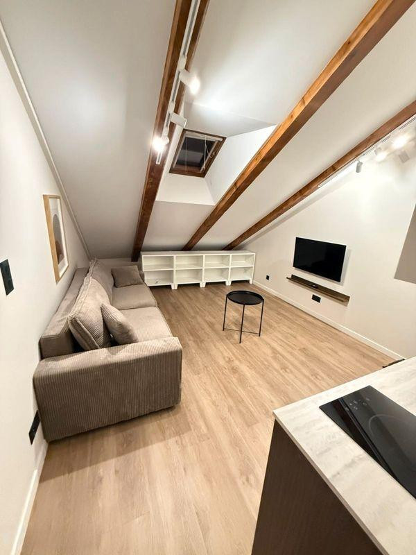 
                                                Location
                                                 Studio meublé rénové avec accès jardin – Étudiants