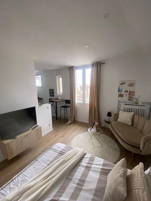 
                                                Location
                                                 Studio meublé rénové - Métro 13 Gennevilliers