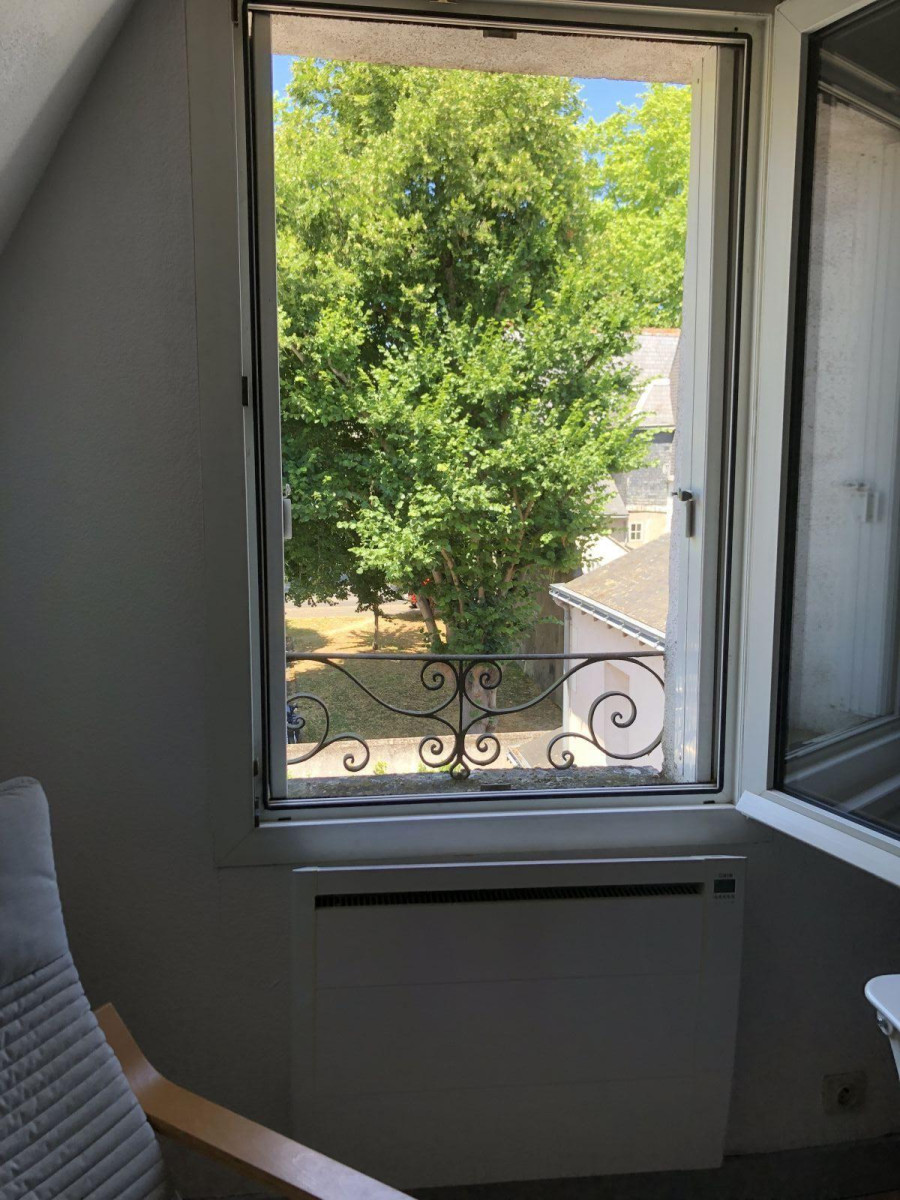 
                                                Location
                                                 Studio meublé rue Lamartine Tours