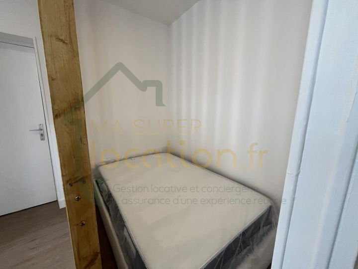 
                                                Location
                                                 Studio meublé situé dans le centre-ville de SAINT-QUENTIN