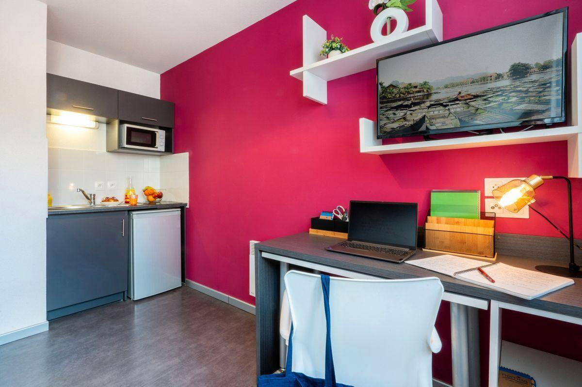 
                                                Location
                                                 Studio meublé situé proche place Stanislas