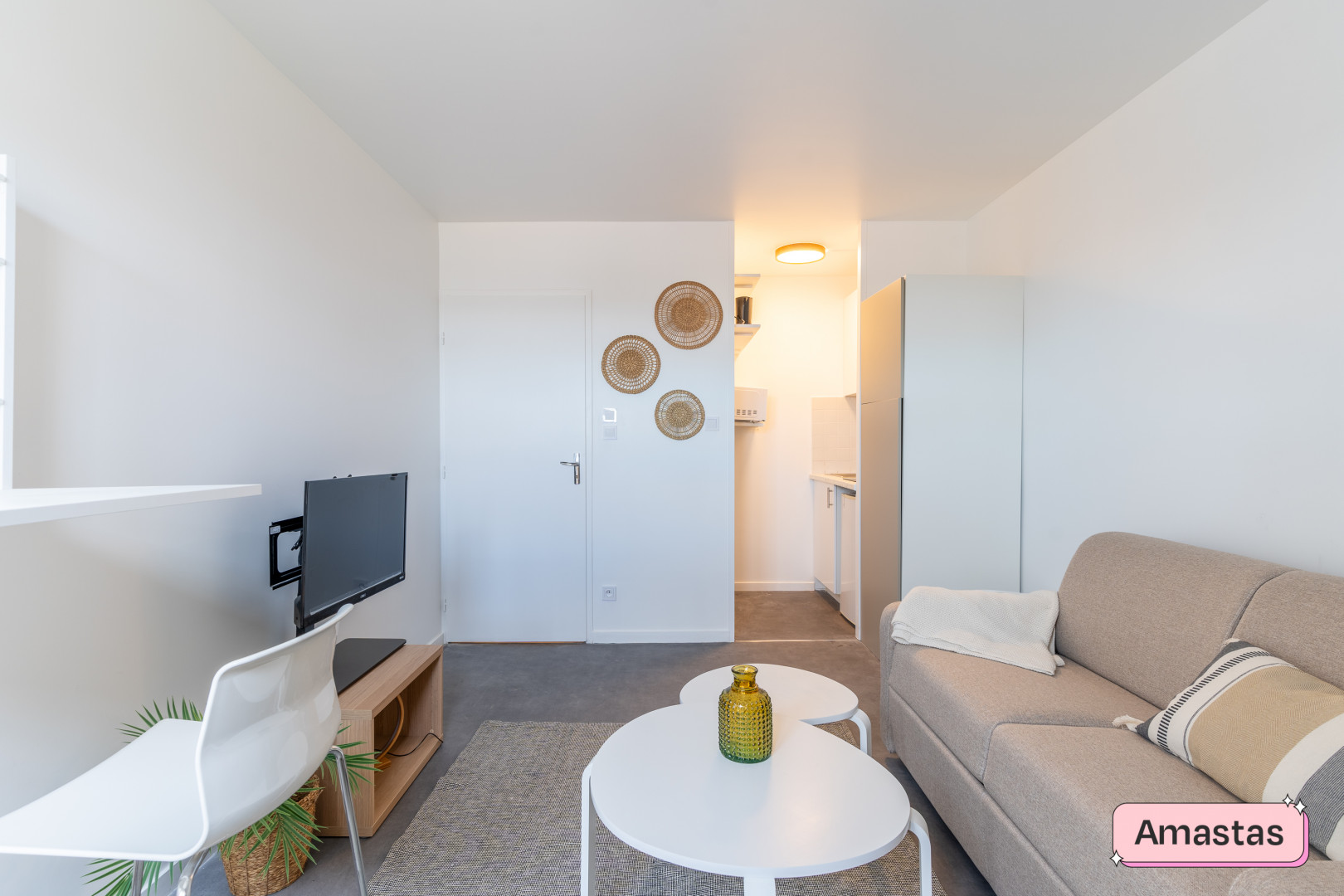 
                                                Location
                                                 Studio meublé situé quartier Saint Genès - 1331009