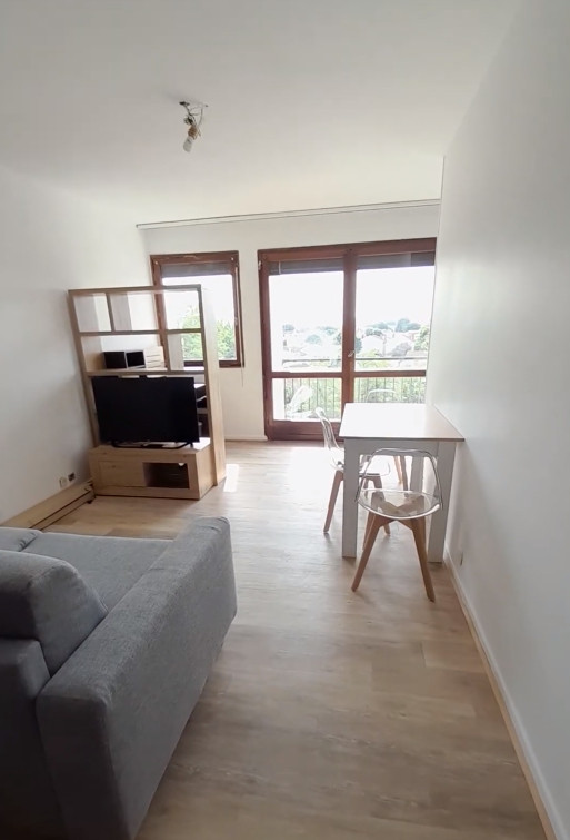 
                                                Location
                                                 Studio meublé Talence